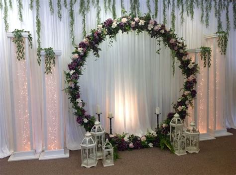 Kami toko bunga yang berada di ps bunga kayoon surabaya yang bergerak di bidang usaha florist dan dekorasi, menerima pesanan, pembuatan dan pengiriman segala produk karangan bunga dan dekorasi pengantin,kami melayani bermacam macam dekorasi seperti dekorasi jawa (gebyog),dekorasi tradisional,dekorasi modern. √ 20+ Dekorasi Pernikahan Sederhana Terbaru yang Paling Elegan
