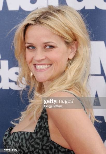 Reese Witherspoon Arrives At The 2011 Mtv Movie Awards At The Gibson