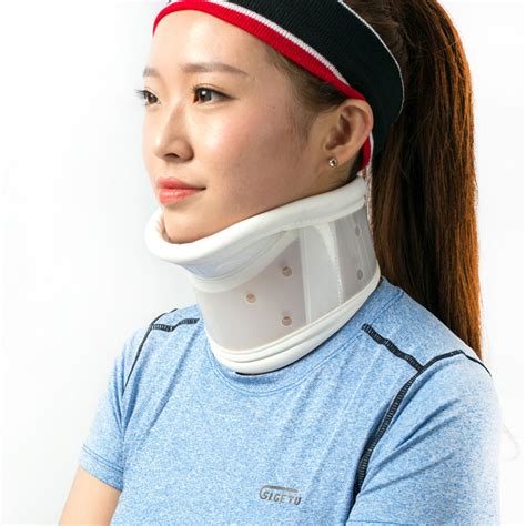 The slimmer, more compact shape is the result of extensive testing. Breathable Neck Brace Medical Cervical Collar Neck Support ...