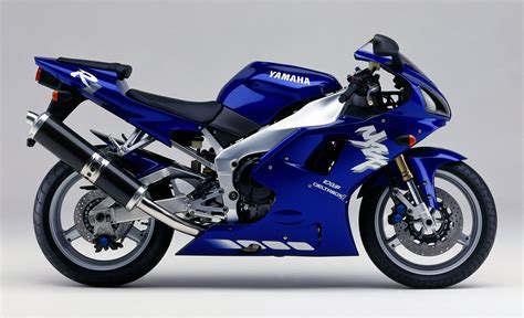 This allowed the wheelbase to be shortened significantly, resulting in much. Page 2 - 1998 to 1999 - The First Yamaha R1/YZF-R1