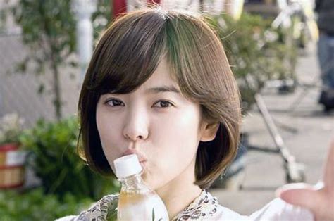 With plenty of short cuts to choose from, you're sure to find one that won't make your face look rounder. Korean Short Hairstyle For Round Face Pictures : Fashion ...