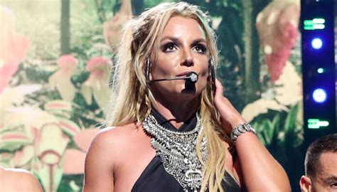 Britney Spears Responds To Criticism Of Her Topless Photos Talks ‘free