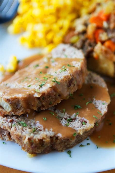 This is the best meat loaf recipe i've ever tried. Thanksgiving Turkey Meatloaf Recipe | Lauren's Latest