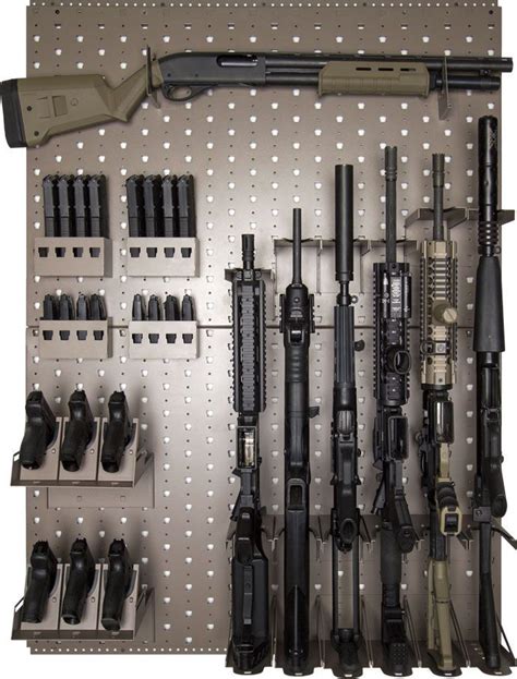 Whether you're looking for a single gun mount, a full gun wall, or racks to fill an entire gun room, hold up has what you need. Пин от пользователя Danyel Grim на доске Firearms | Хранение оружия, Оружие и Арсенал