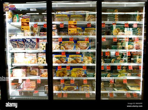 The Frozen Food Display In A Grocery Store Stock Photo Alamy