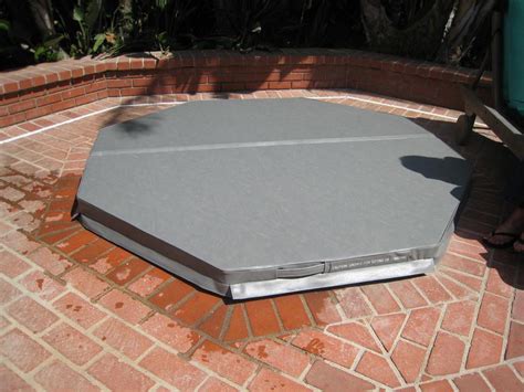 Premier Octagon Northern Hot Tub Cover®