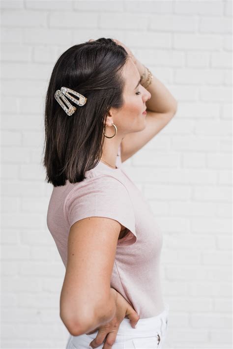The Best In Trendy Hair Clips And How To Wear A Trendy Hair Clip