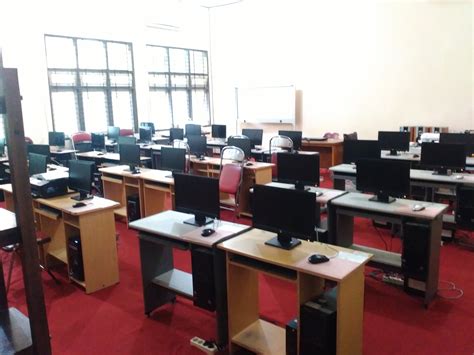 Laboratorium Komputer Departemen Pendidikan Tata Boga Dan Busana