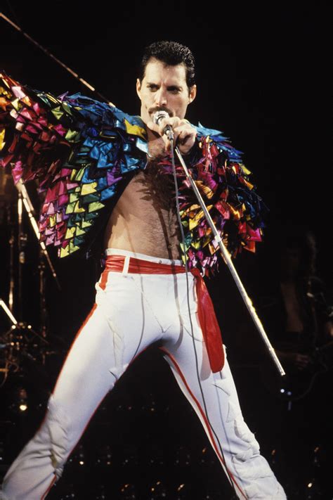 Freddie Mercurys Most Iconic Moments In Photos Queen Freddie Mercury