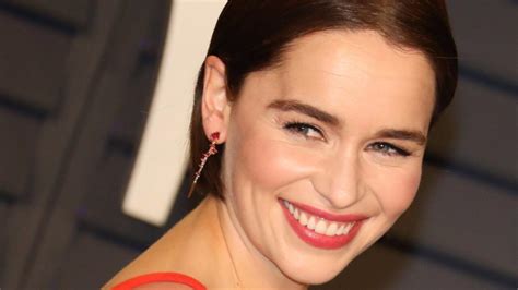 Emilia Clarke Reveals Her Brother Works On Game Of Thrones Makes Filming Love Scenes Awkward