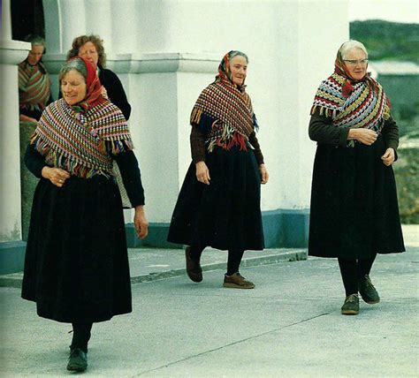 Women In Full Handmade Irish Knitwear Inis Meáin The Last Of The