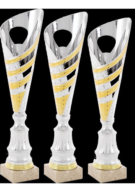 El torneo, que debía celebrarse anualmente en septiembre, solo se disputó ese año, con victoria del f. Trofeo copa cónica plata onda oro