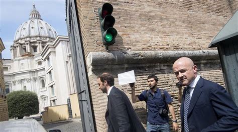 Vatican Leaks Trial Italian Journalists Cleared Pr Expert Spanish