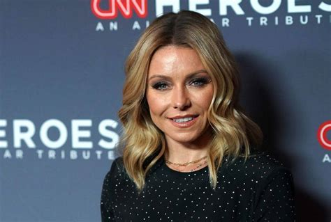 Kelly Ripa Sets The Record Straight After ‘weirdos Claim Shes Missing