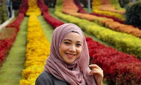 Jadi kalau matahari terbit jam 6:00, waktu dhuha dimulai jam 6:12, terang dai alumni universitas al azhar kairo dan universitas darul hadits maroko.sangat bermanfaat kok, gak sia sia saya buka website ini selalu berjuang di jalan allah kak semangat terusss, sehat selalu, dan semoga. 10 Foto Floating Market Lembang, Tiket Masuk Harga Makanan Jalan Menuju Lokasi Buka Jam Berapa ...