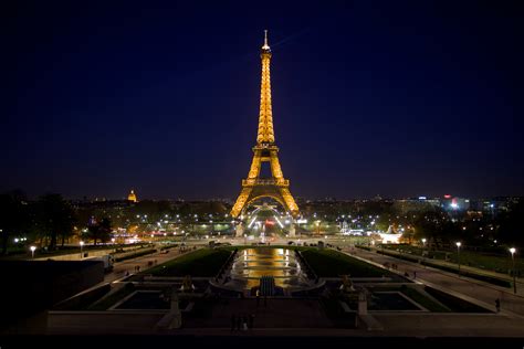 Free Download Eiffel Tower Background 123mobilewallpaperscom 1080x1920