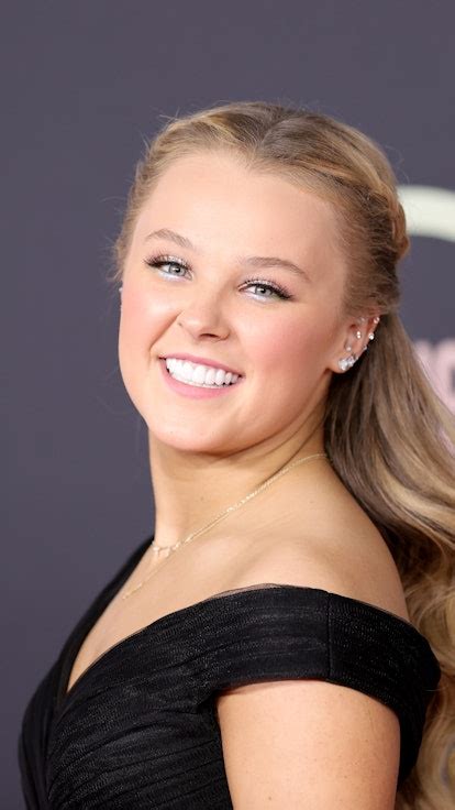 Jojo Siwa 100 Ditched Her Ponytail At The 2021 Amas