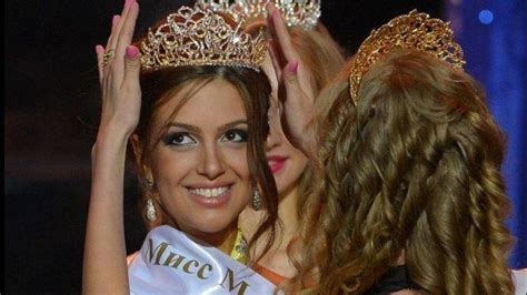Mengenal Oksana Voevodina Miss Moscow 2015 Yang Dikabarkan Dinikahi Raja Malaysia Sultan