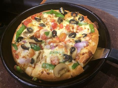Solo pizza hut es pizza hut. Pizza Hut, Colombo - # 7 Station Rd - Menu, Prices ...
