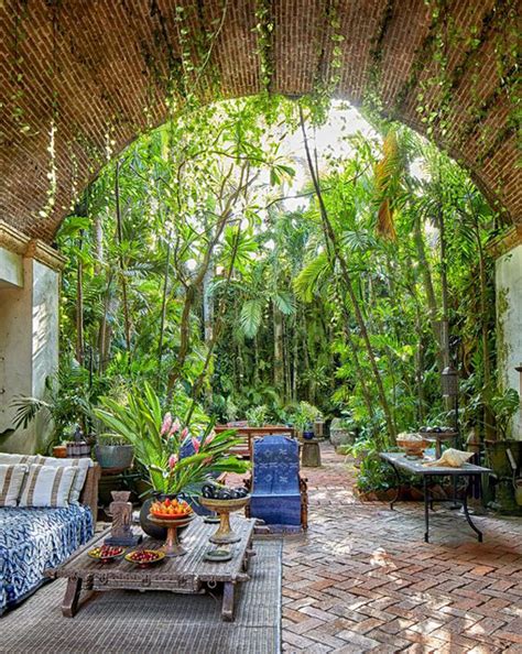 Bohemian Living Space Integrated With Outdoor Homemydesign