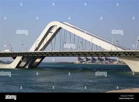 Abu Dhabi Sheikh Zayed Bridge Stock Photo Alamy