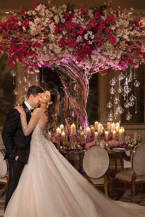30 Elegant Wedding Decor Ideas That Will Create Chic Atmosphere Royal