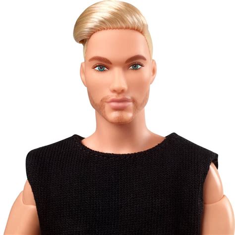 Vermoorden Maken Dankbaar Blonde Ken Barbie Beenmerg Rommel Minstens