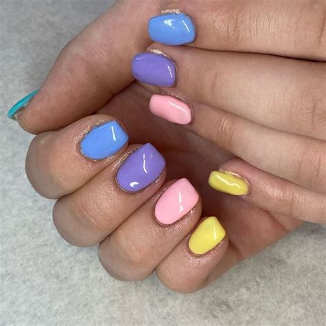 Updated Delicate Pastel Nail Designs