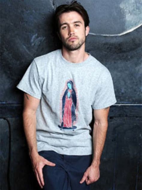 Rob Mcelhenney Mac From Its Always Sunny Hes Pretty Hot Its