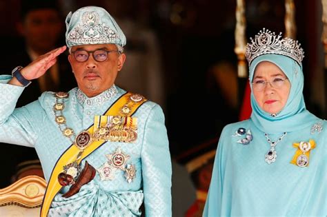 Sultan Abdullah Takes Malaysia Throne For Five Year Term News Al