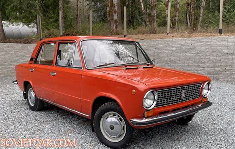 Lada 2101 Vaz Red Sedan 1979 Soviet Car Shop Classic Ussr Cars For