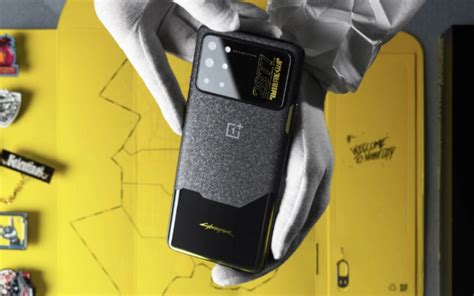 12:00am gmt+1/cet dec 10th, 2020. First look at the OnePlus 8T Cyberpunk 2077 Edition