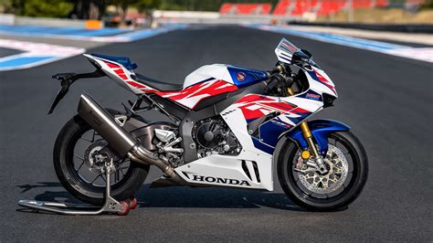 Honda Cbr1000rr R Fireblade Sp Super Sports Moto De Circuit Par