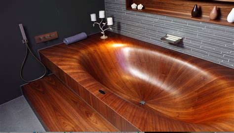 Solid wood bathtubs can change the style of bathrooms, garden areas and outdoor living spaces, depending on the design and size of oak wooden bathtubs you choose. Wooden Bathtubs a Delight for the Senses and Your Home Decor