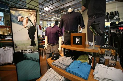 If Tiger Woods Plays Well Retailers Will Smile The New York Times