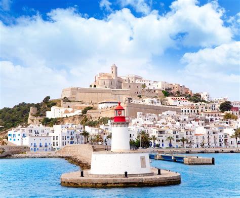 Un salón náutico totalmente online, que permite a las empresas más punteras del sector llegar a un público más amplio e internacional a través de sus. Turismo Náutico en Ibiza. 50 años siendo trending topic
