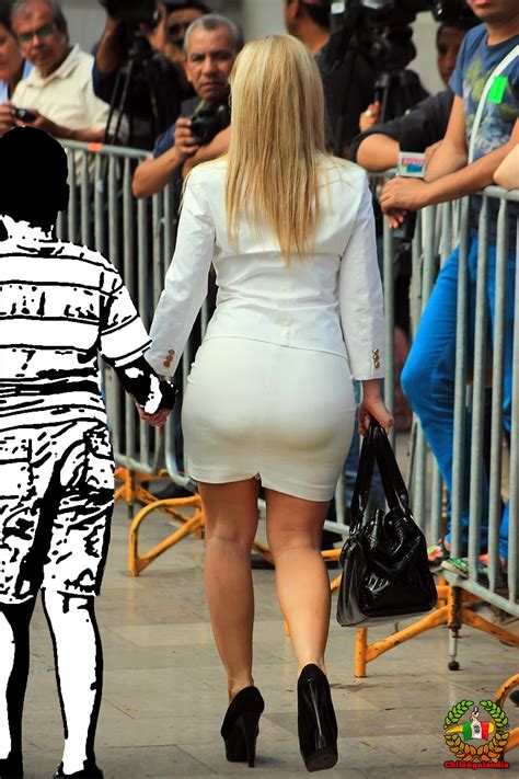 Te trataré como nunca te han tratado, estoy ansiosa. Mujeres con nalgas grandes en vestidos ajustados | Mujeres bellas en la calle