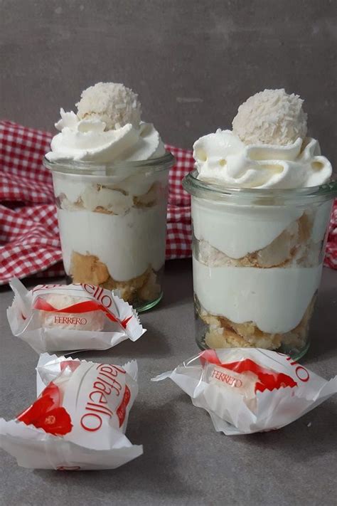 So einfach machst du ein Raffaello Dessert mit Kokosmakronen