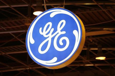 Ge To Aggressively Cut Costs In 2016 Immelt Reuters