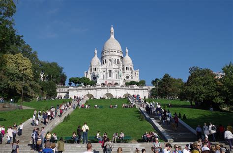 Visiter Le Quartier De Montmartre Pour La Première Fois Lebaladin