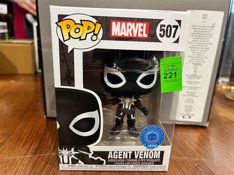 Lot Agent Venom Pop Figurine