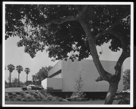 Santa Ana Police Facilities - Neutra Institute for Survival Through Design