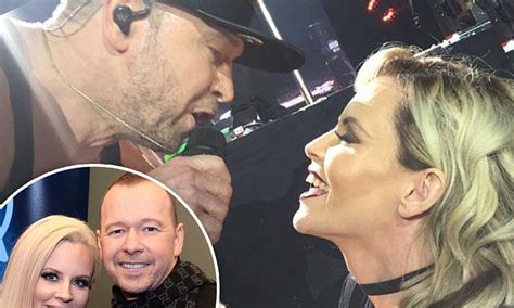 Jenny Mccarthy Writes Love Letter To Donnie Wahlberg Daily Mail Online