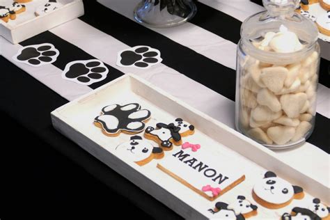 Panda Party Sweet Table By Studio Candy Sablés Décorés Panda Cake