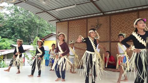 The temuan aborigines in broga had been chosen as the subject of this article since there is a competition between the islamic da'i and christian missionnary to convert them to either islam or christianity. Tradisional dance by kids from Kampung Orang Asli Bukit ...