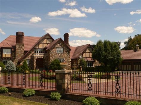 Magnificent Country Estate on Private Airport ...