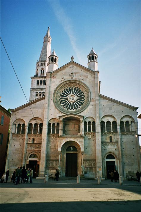 Duomo Di Modena Italy Cattedrali Viaggiare In Italia Architettura