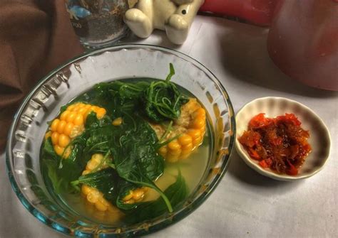 Nah, sayur bening kailan dengan sosis merupakan menu enak dan sehat yang bisa menjadi referensi ketika anda hendak menyajikan menu makan untuk keluarga di rumah. Resep Sayur bening Bayam oleh ayu - Cookpad