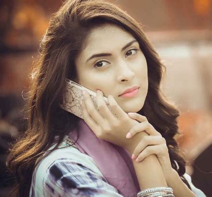 Mehazabien Chowdhury Actress Height Weight Age Boyfriend Biography More Starsunfolded