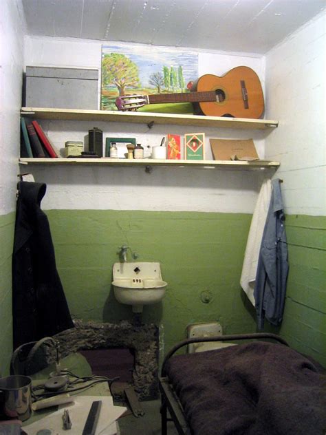 Клинт иствуд, ларри хэнкин, джек тибо и др. Alcatraz
